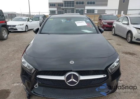 2021 Mercedes-Benz A 220 z USA, uszkodzony, nr VIN W1K3G4EB4MJ276794